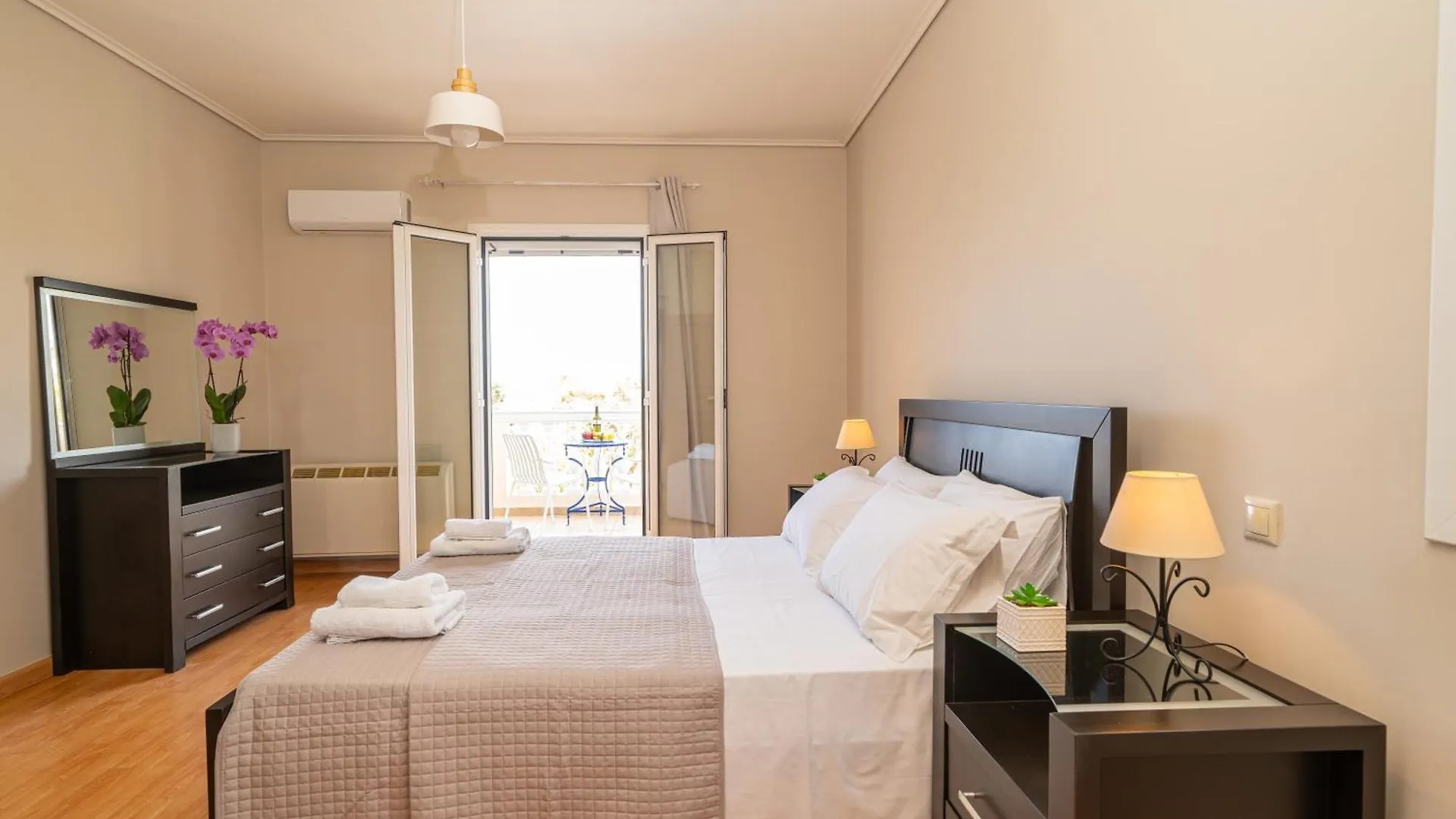 Eglina Mare Villa Minia 0*,  Greece
